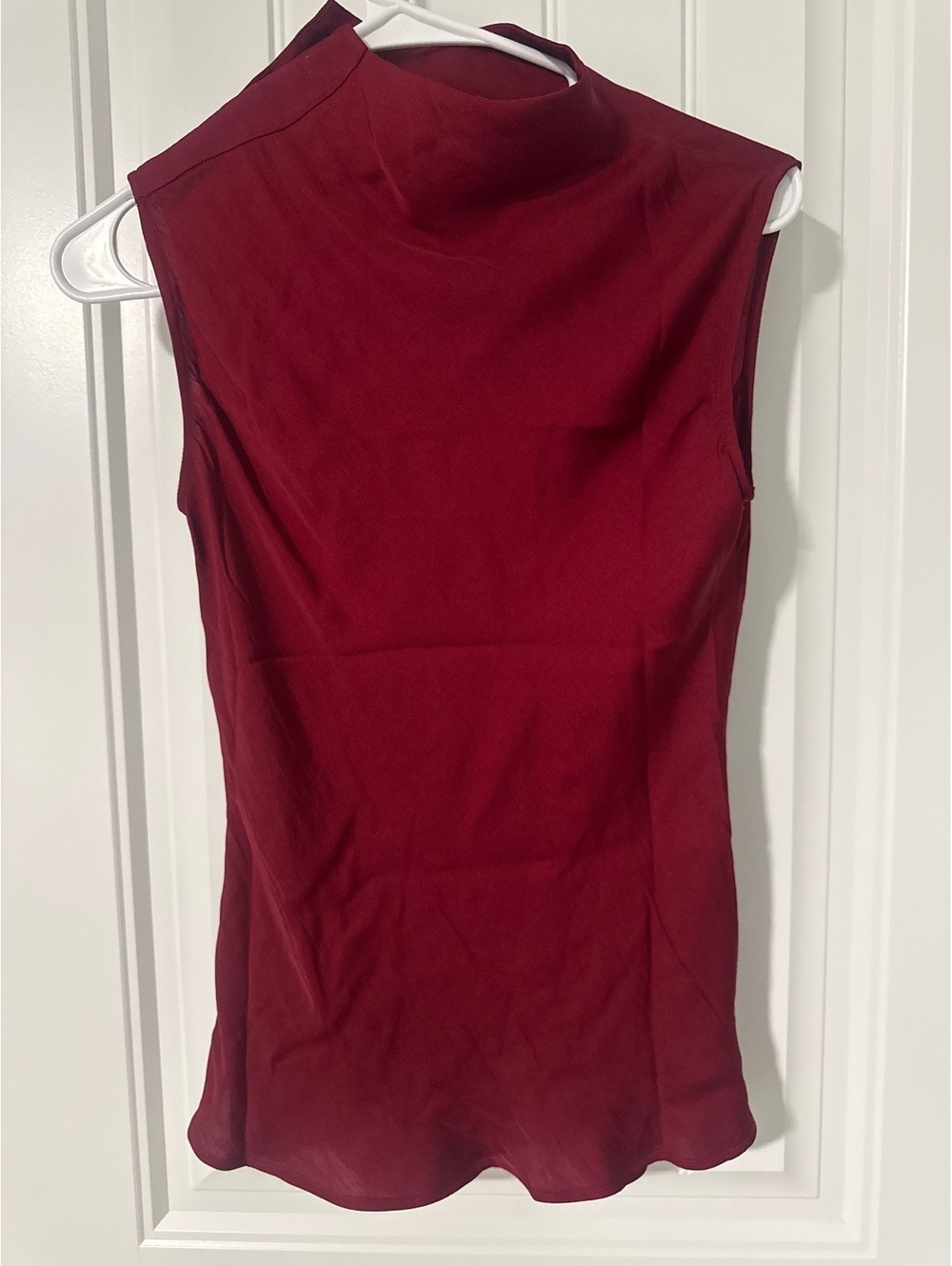 Tahari Rich Rubarb Sleeveless Top with Button Detail Size‎ XS